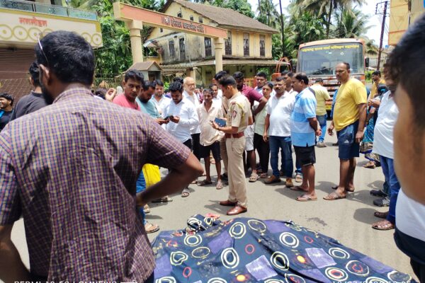 ब्रेकिंग अपडेट | गोळा स्टॉपजवळ एसटी बसची धडक — बोर्ली गावातील वयोवृद्ध महिलेचा दुर्दैवी अंत